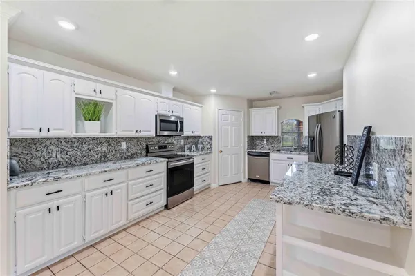 $2,999 | 7825 Hughes Ranch Road, Pearland, TX 77581