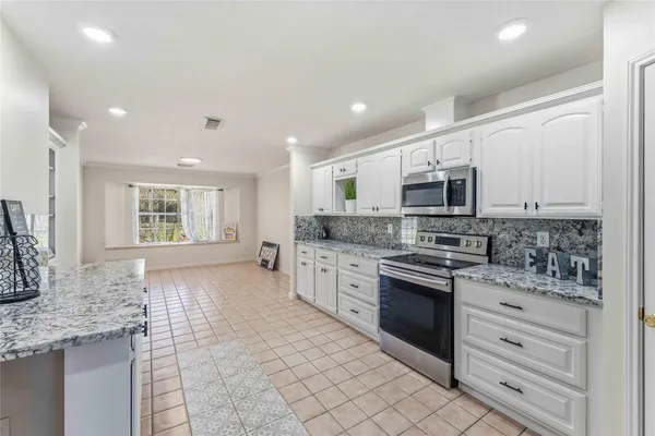 $2,999 | 7825 Hughes Ranch Road, Pearland, TX 77581