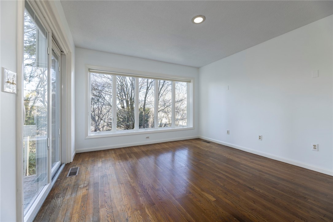 37 Pratt Street Providence, RI 02906 - Photo 14 of 50