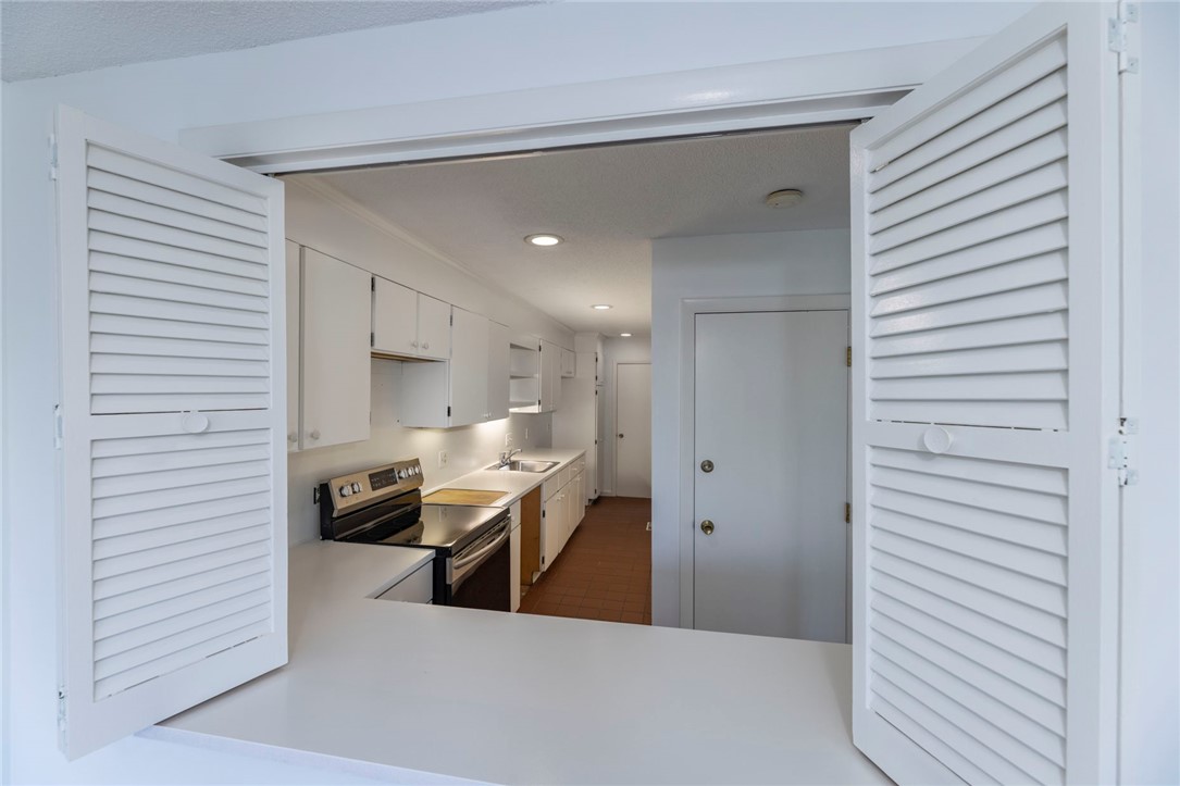 37 Pratt Street Providence, RI 02906 - Photo 16 of 50 Kitchen