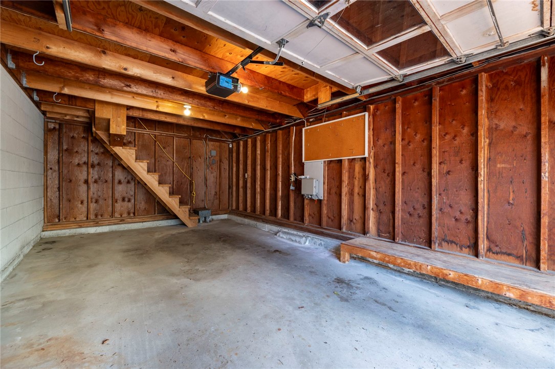 37 Pratt Street Providence, RI 02906 - Photo 46 of 50 Spacious interior with loft