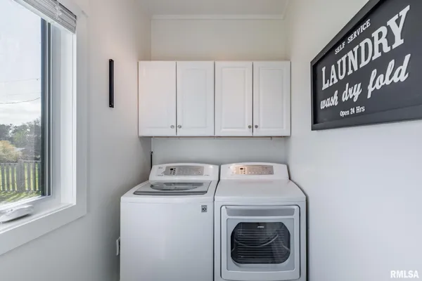 $525,000 | 1210 Dutchman Lake Road, Vienna, IL 62995