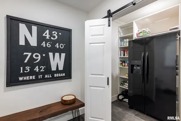 $525,000 | 1210 Dutchman Lake Road, Vienna, IL 62995