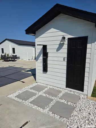 $525,000 | 1210 Dutchman Lake Road, Vienna, IL 62995