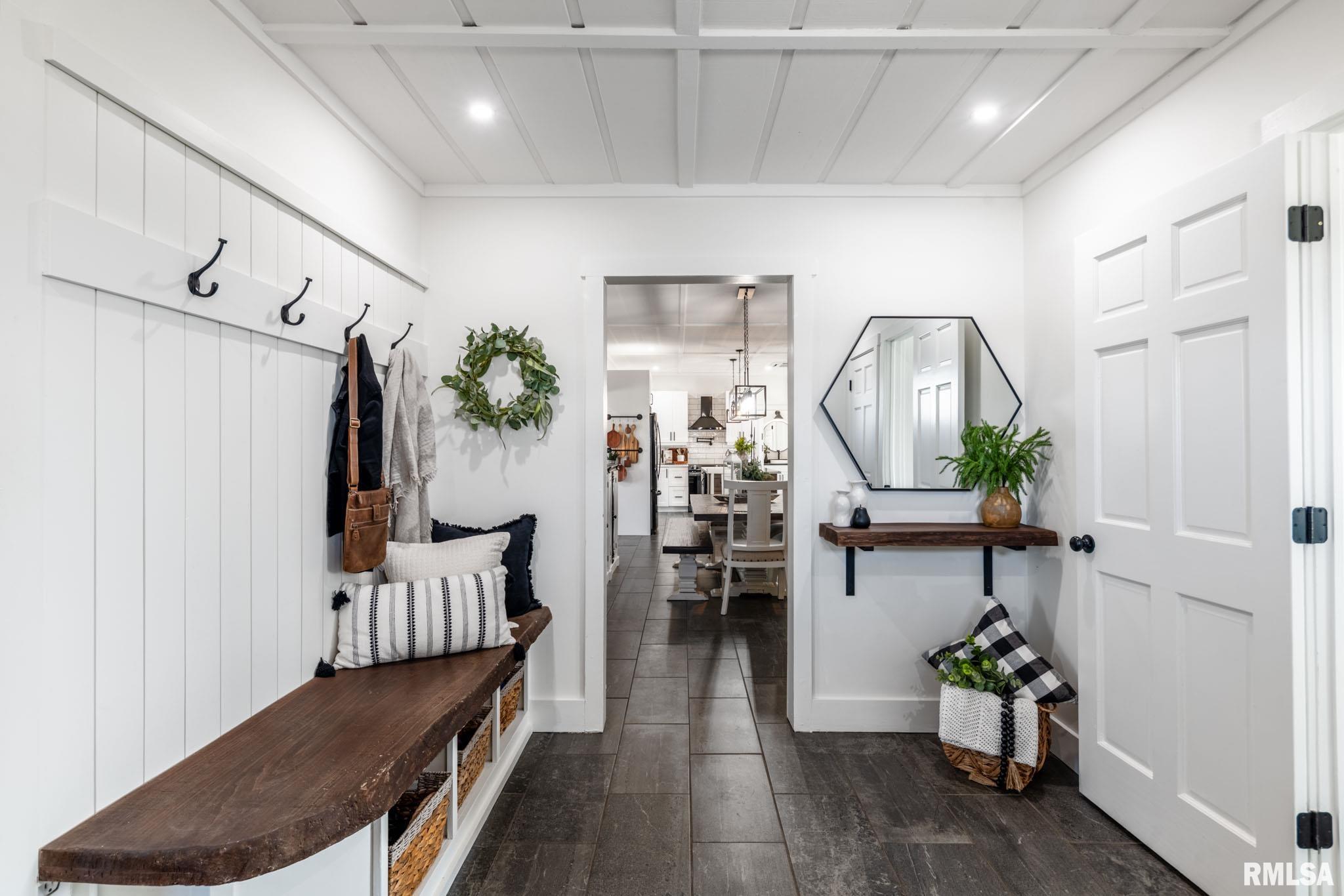 1210 Dutchman Lake Road Vienna, IL 62995 - Photo 5 of 53