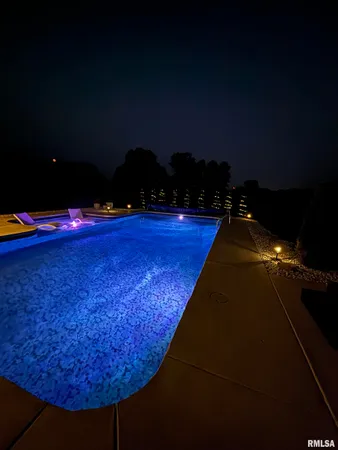 $525,000 | 1210 Dutchman Lake Road, Vienna, IL 62995