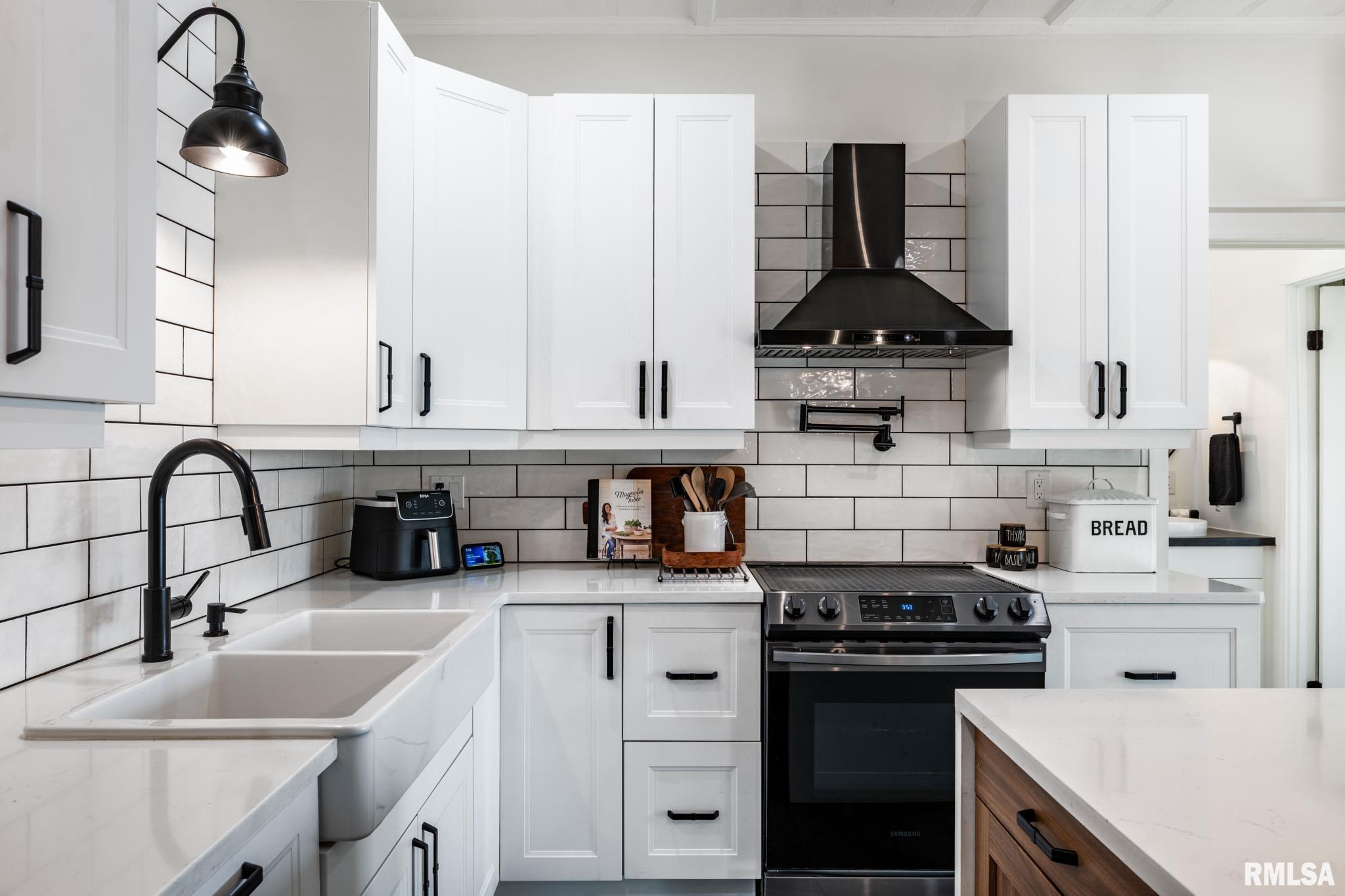 1210 Dutchman Lake Road Vienna, IL 62995 - Photo 9 of 53