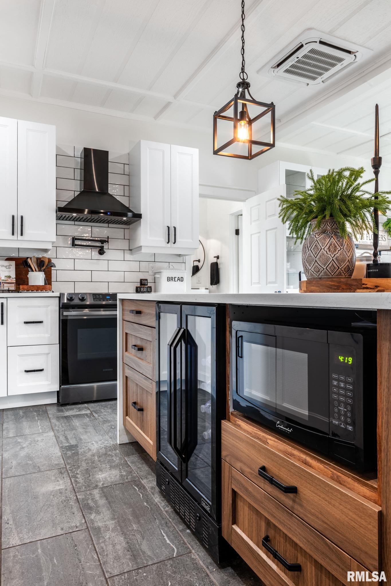 1210 Dutchman Lake Road Vienna, IL 62995 - Photo 10 of 53