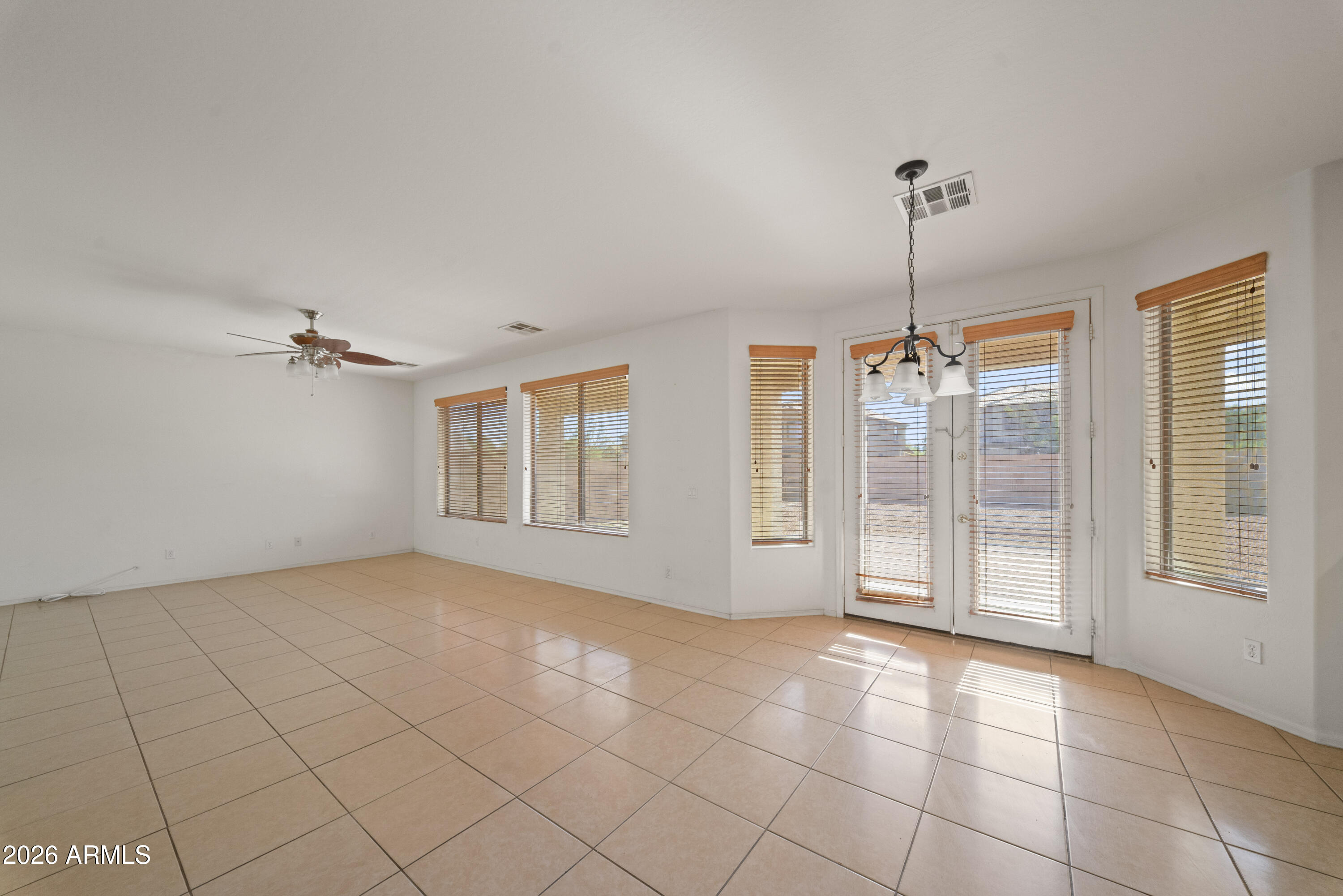 8912 South 40th Drive Phoenix, AZ 85339 - Photo 15 of 49 DSC06592_1