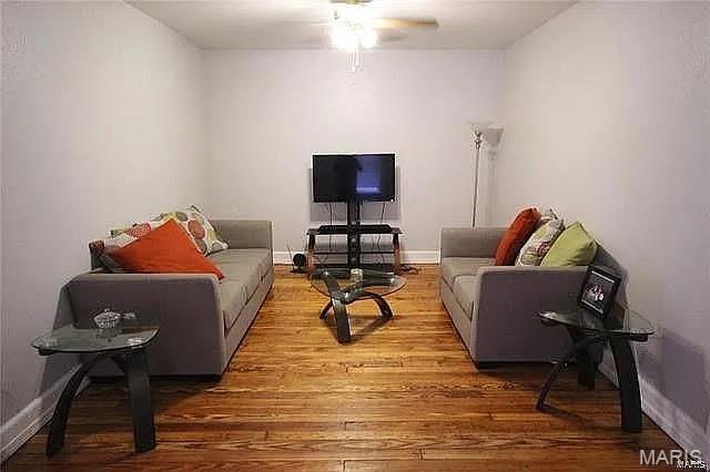 4541 South Compton Avenue St. Louis, MO 63111 - Photo 2 of 11