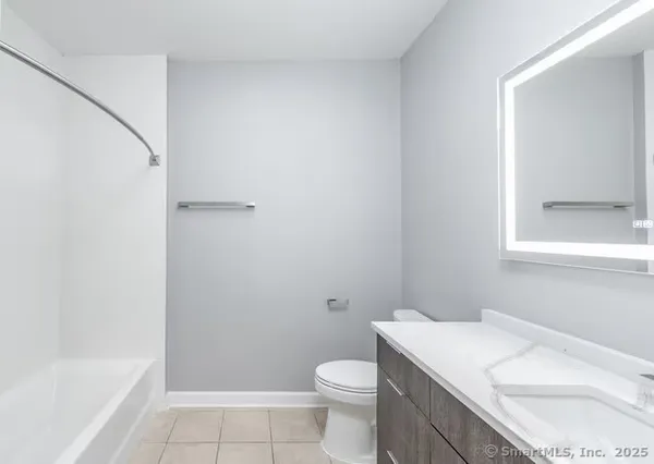 $2,350 | 333 State Street, Unit 705, Bridgeport, CT 06604