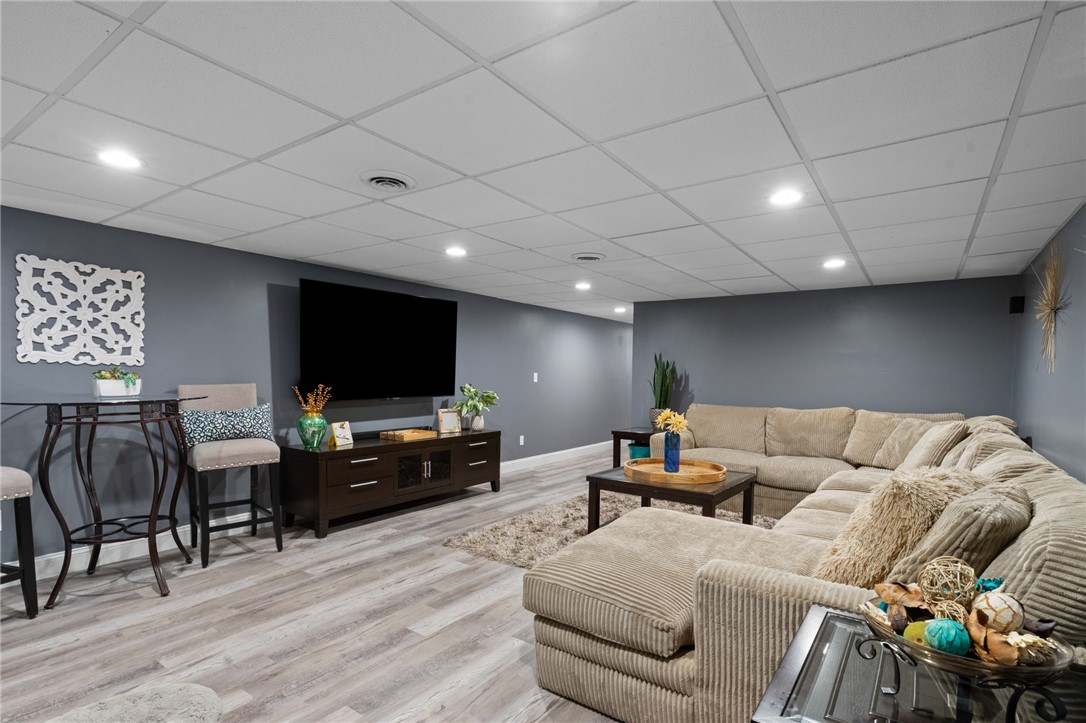 130 Boylston Drive Cranston, RI 02921 - Photo 32 of 49