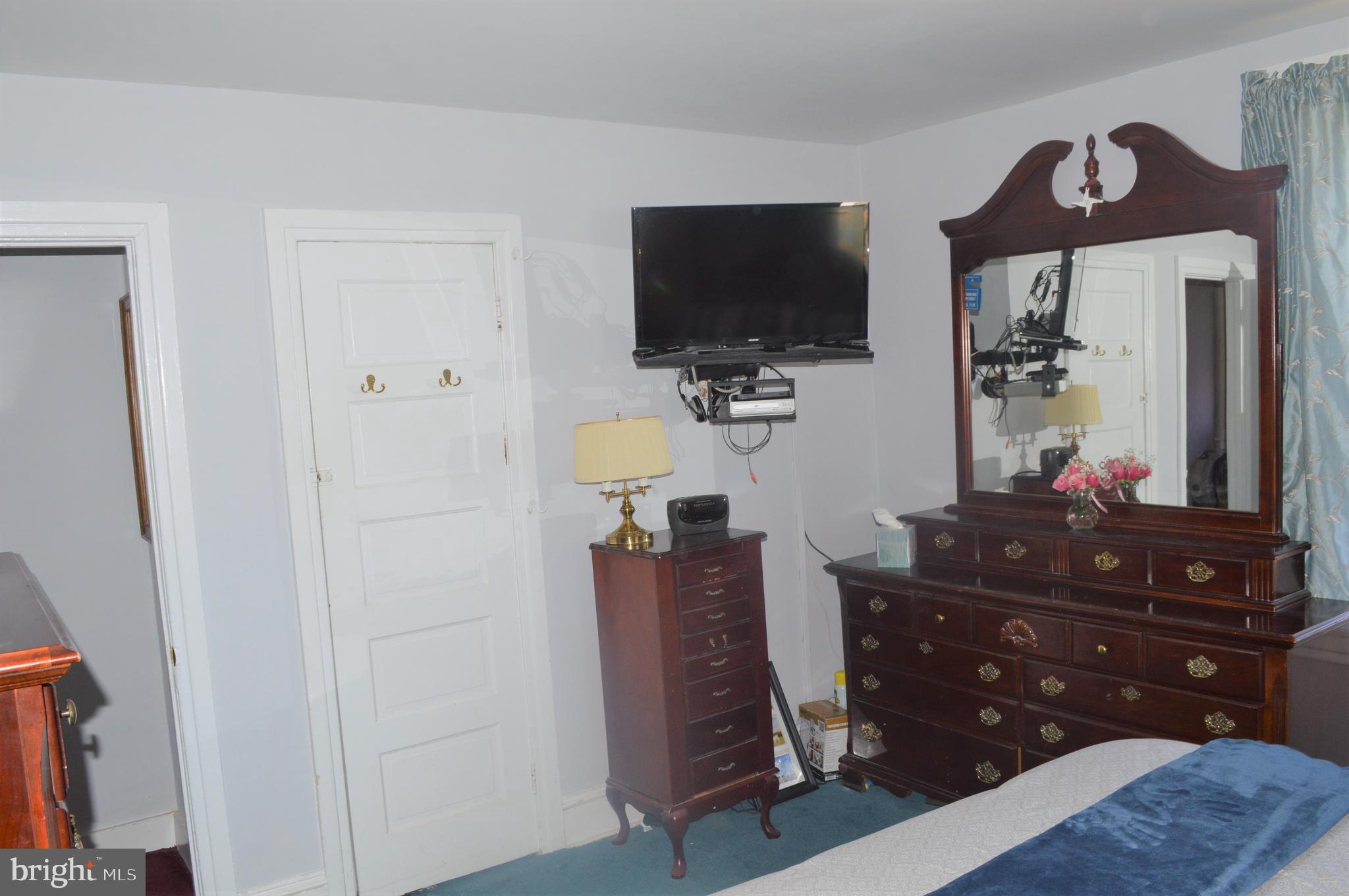 29 East Elbon Road Brookhaven, PA 19015 - Photo 26 of 35 Main bedroom
