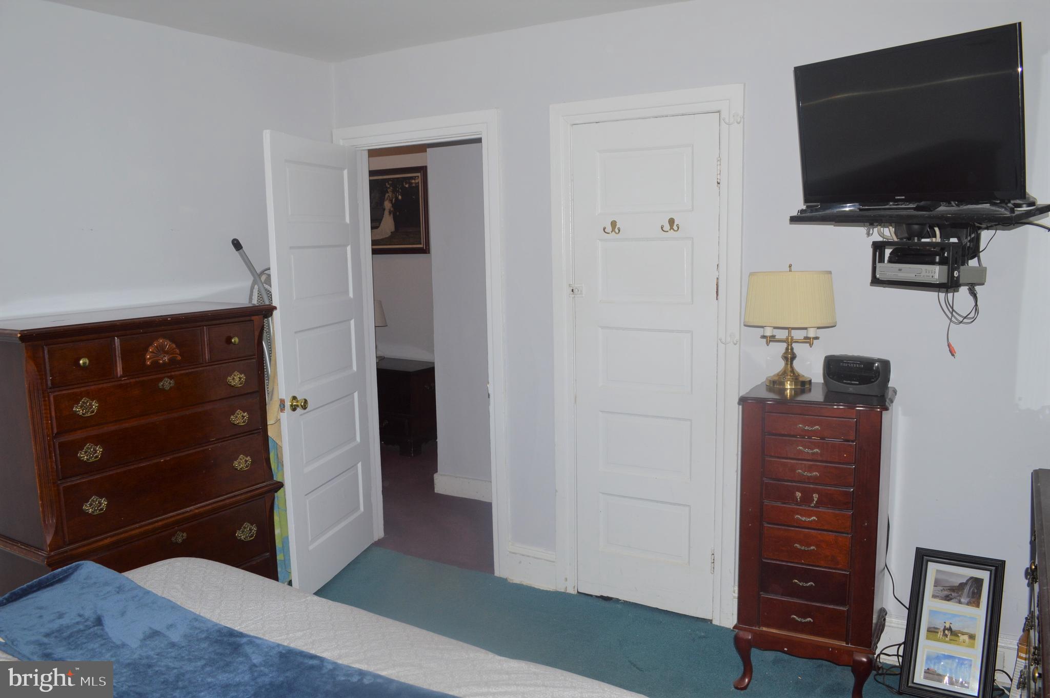 29 East Elbon Road Brookhaven, PA 19015 - Photo 27 of 35 Main bedroom to hallway