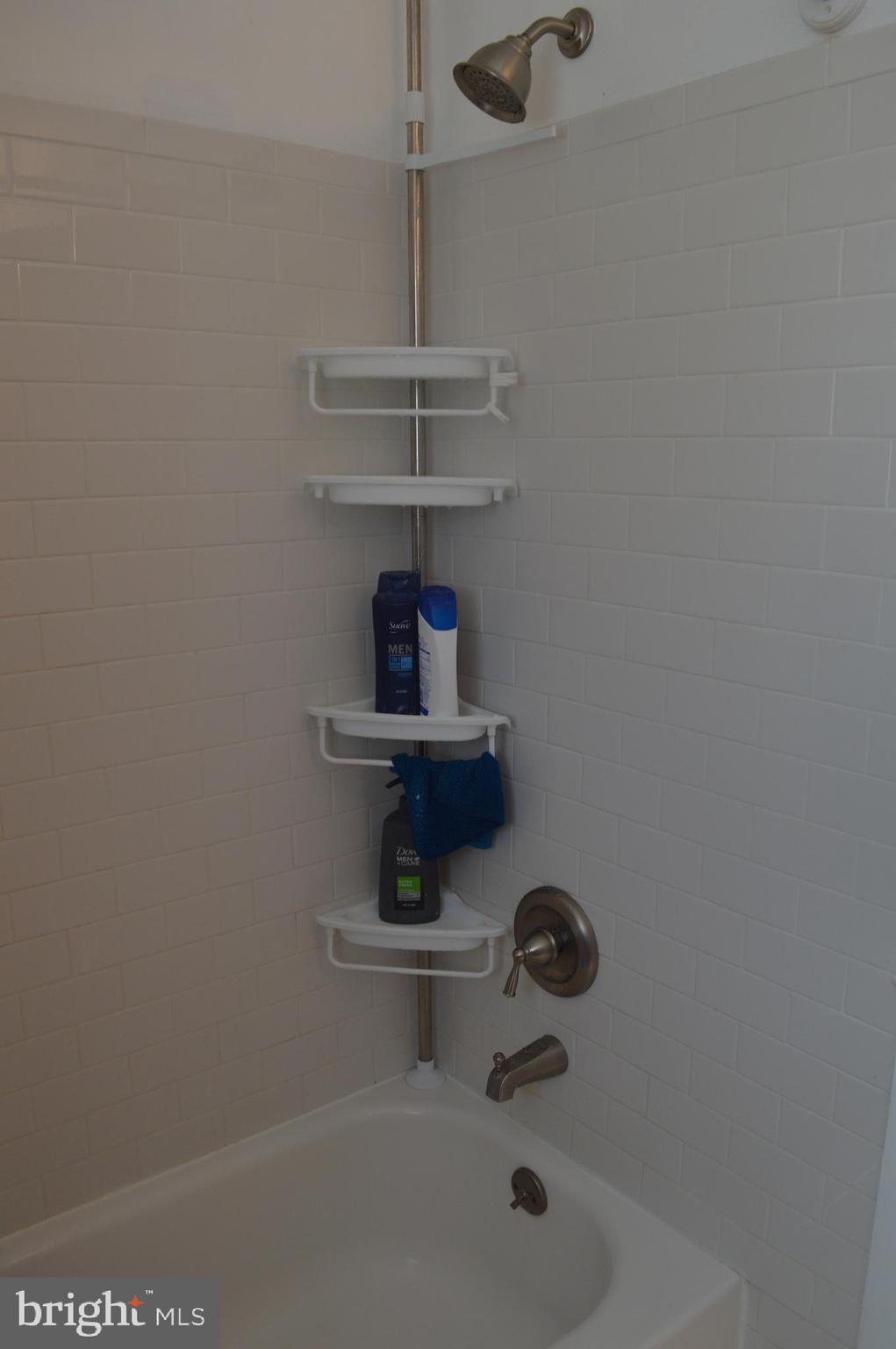 29 East Elbon Road Brookhaven, PA 19015 - Photo 28 of 35 Subway tile shower surround