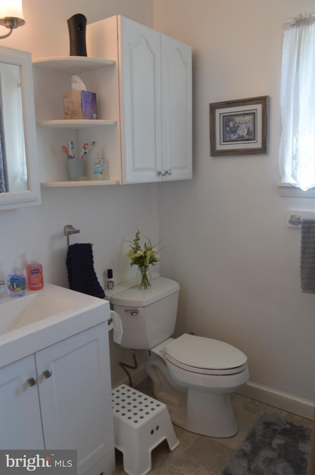 29 East Elbon Road Brookhaven, PA 19015 - Photo 29 of 35 Updated full bath