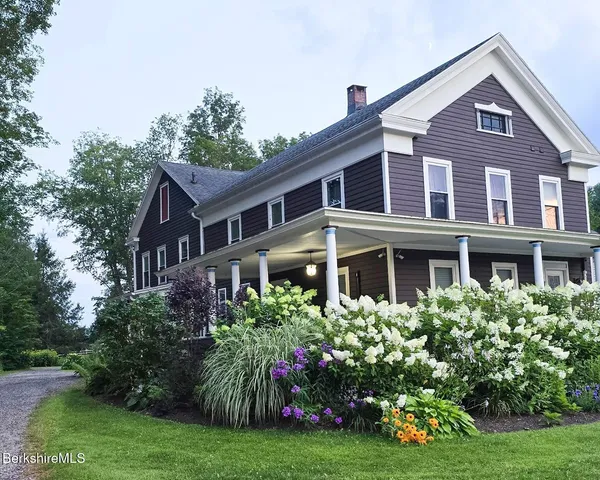 $459,900 | 396 Maple Street, Hinsdale, MA 01235