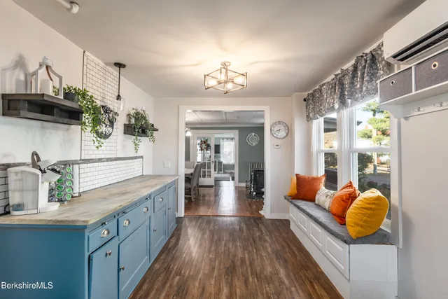 $459,900 | 396 Maple Street, Hinsdale, MA 01235