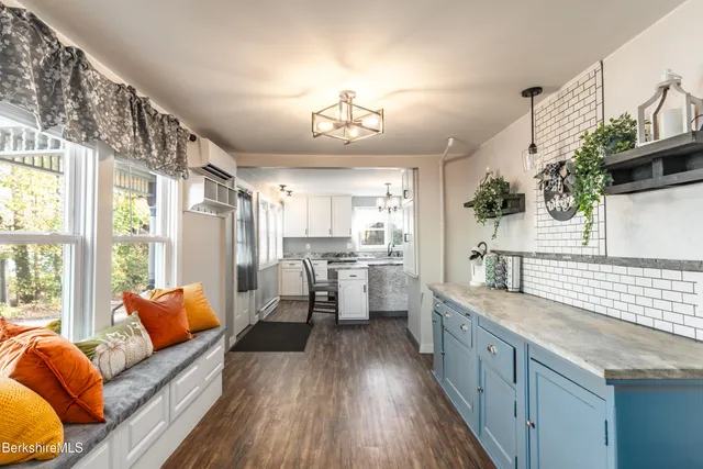 $459,900 | 396 Maple Street, Hinsdale, MA 01235