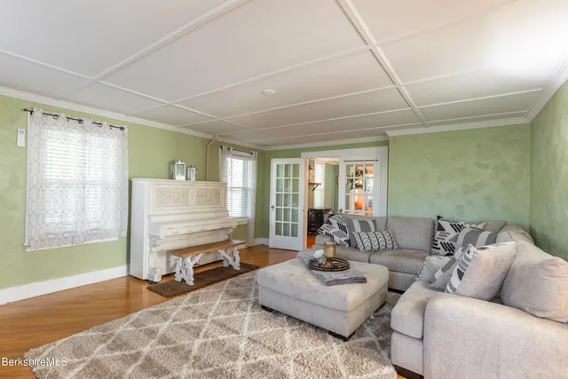 $459,900 | 396 Maple Street, Hinsdale, MA 01235