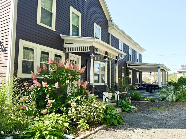 $459,900 | 396 Maple Street, Hinsdale, MA 01235