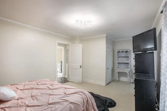 $459,900 | 396 Maple Street, Hinsdale, MA 01235