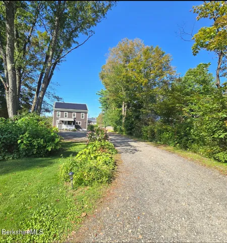 $459,900 | 396 Maple Street, Hinsdale, MA 01235