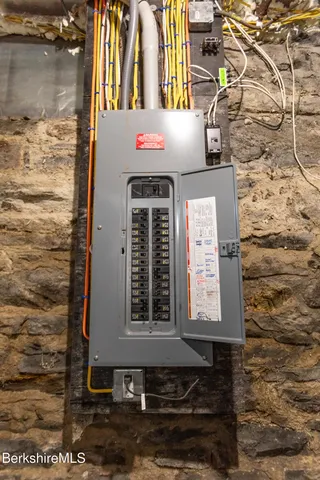 $459,900 | 396 Maple Street, Hinsdale, MA 01235