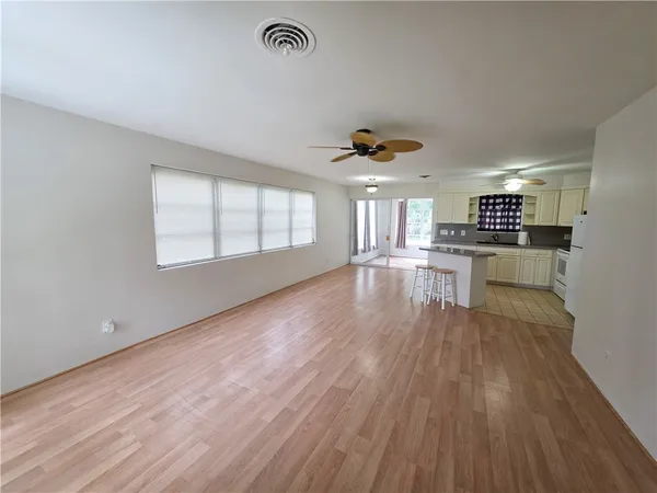 $2,200 | 1715 41st Avenue, Vero Beach, FL 32960