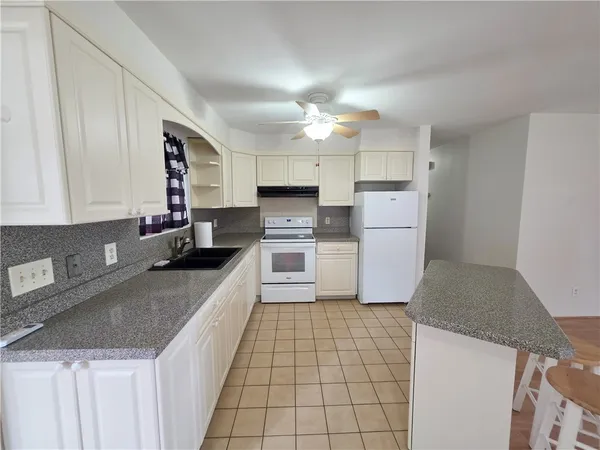 $2,200 | 1715 41st Avenue, Vero Beach, FL 32960