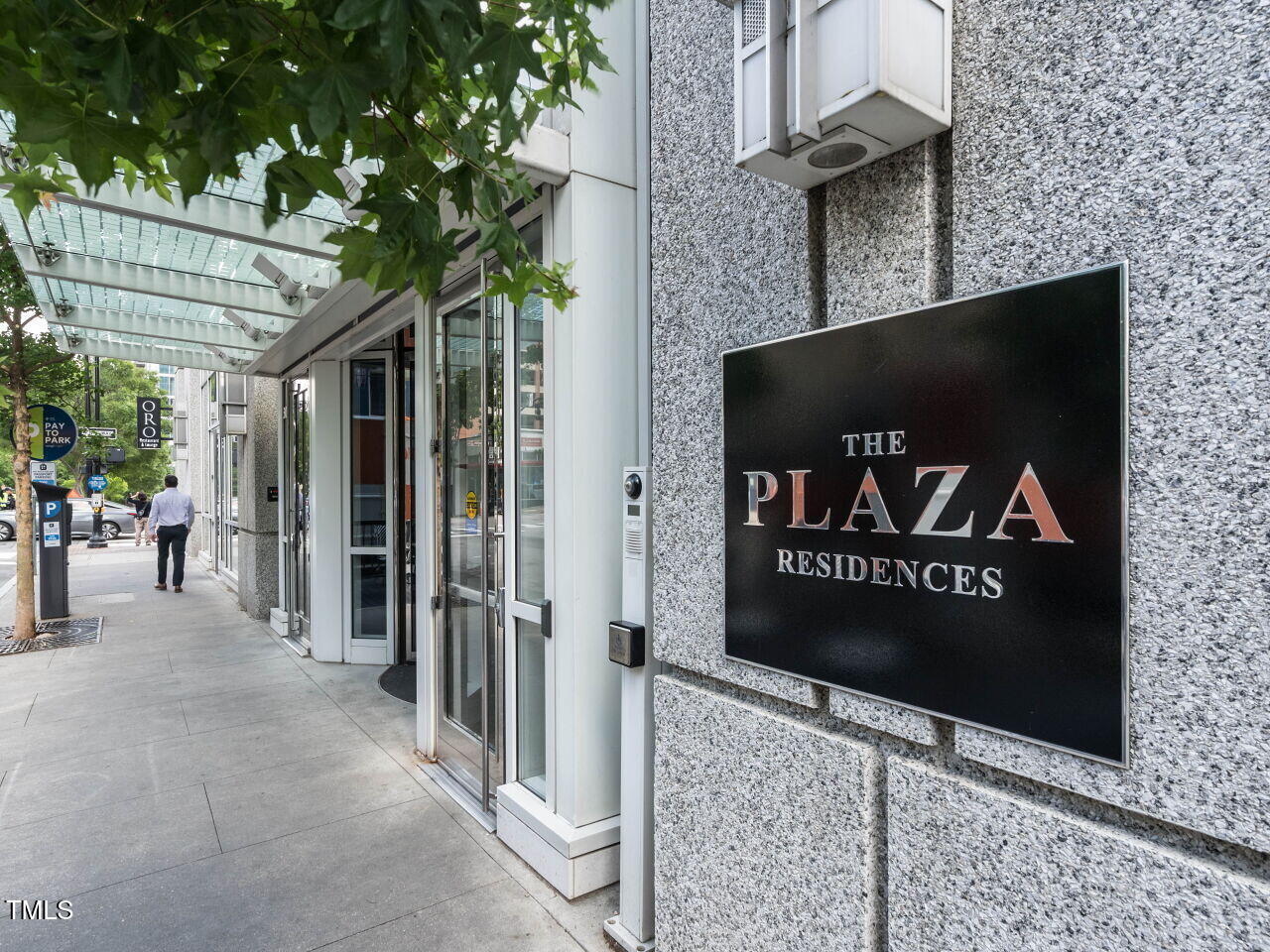 301 Fayetteville Street, Unit 2611 Raleigh, NC 27601 - Photo 33 of 44 a view of outdoor space with wooden benches