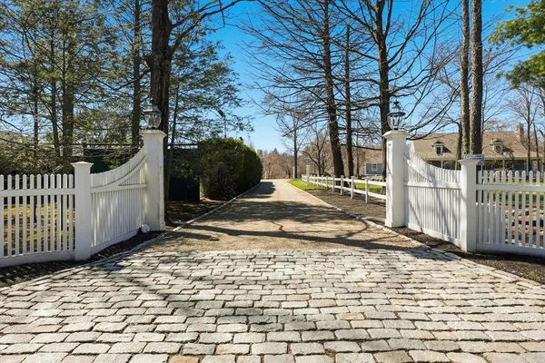 $1,965,000 | 75 Salem Road, Topsfield, MA 01983