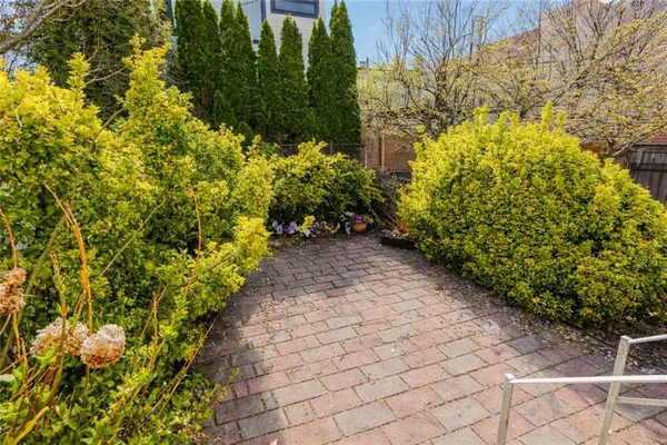 $1,150,000 | 1942 61st Street | Mapleton