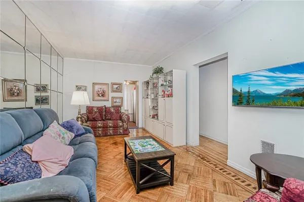 $1,150,000 | 1942 61st Street | Mapleton