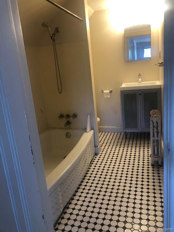 808 East Eleven Mile Road Royal Oak, MI 48067 - Photo 8 of 11