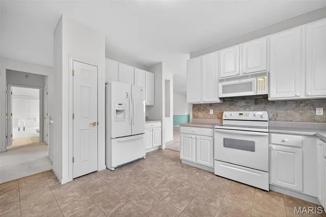 $349,900 | 2140 Hawks Landing Drive, Lake St. Louis, MO 63367