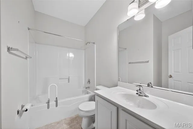 $349,900 | 2140 Hawks Landing Drive, Lake St. Louis, MO 63367