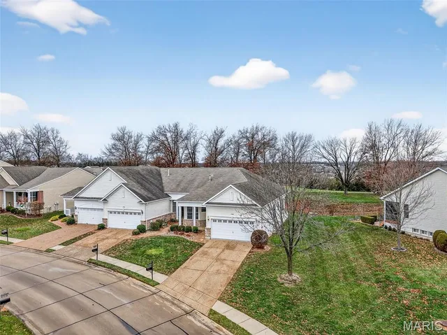 $349,900 | 2140 Hawks Landing Drive, Lake St. Louis, MO 63367