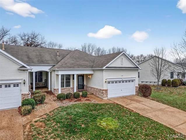 $349,900 | 2140 Hawks Landing Drive, Lake St. Louis, MO 63367