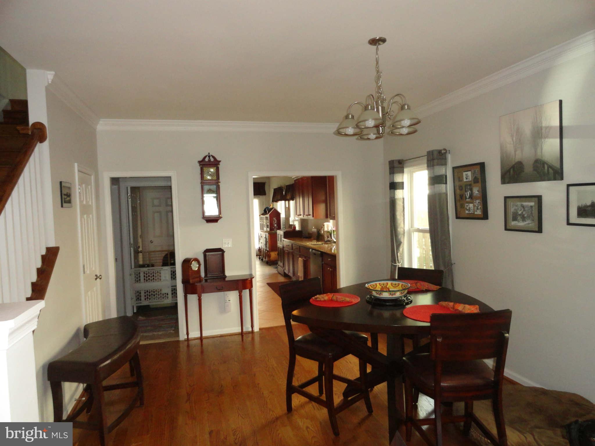 21 East Reed Avenue Alexandria, VA 22305 - Photo 5 of 18 Dining Room