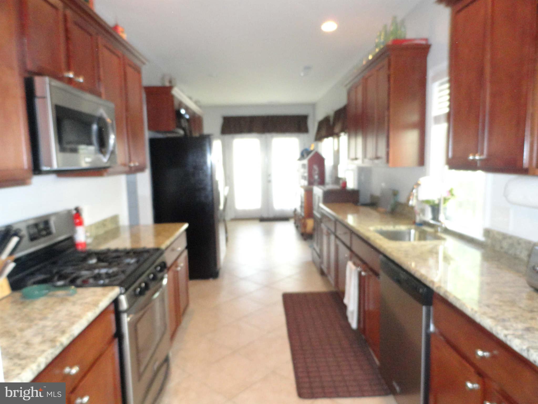 21 East Reed Avenue Alexandria, VA 22305 - Photo 7 of 18 Kitchen
