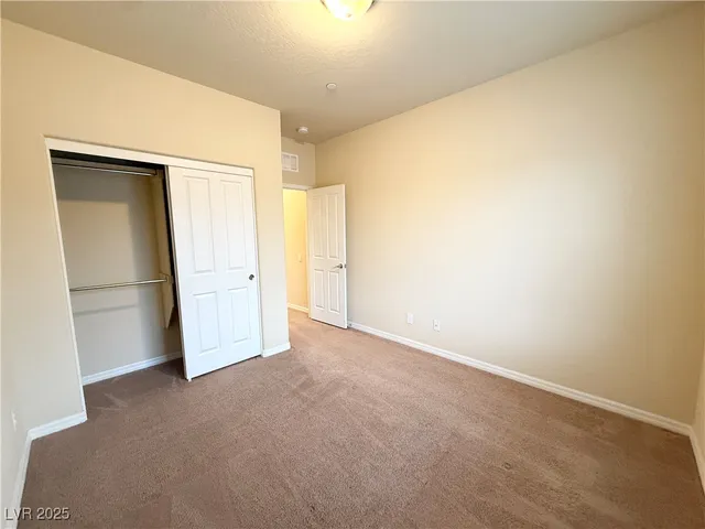 $2,100 | 2600 Bechamel Place, Henderson, NV 89044