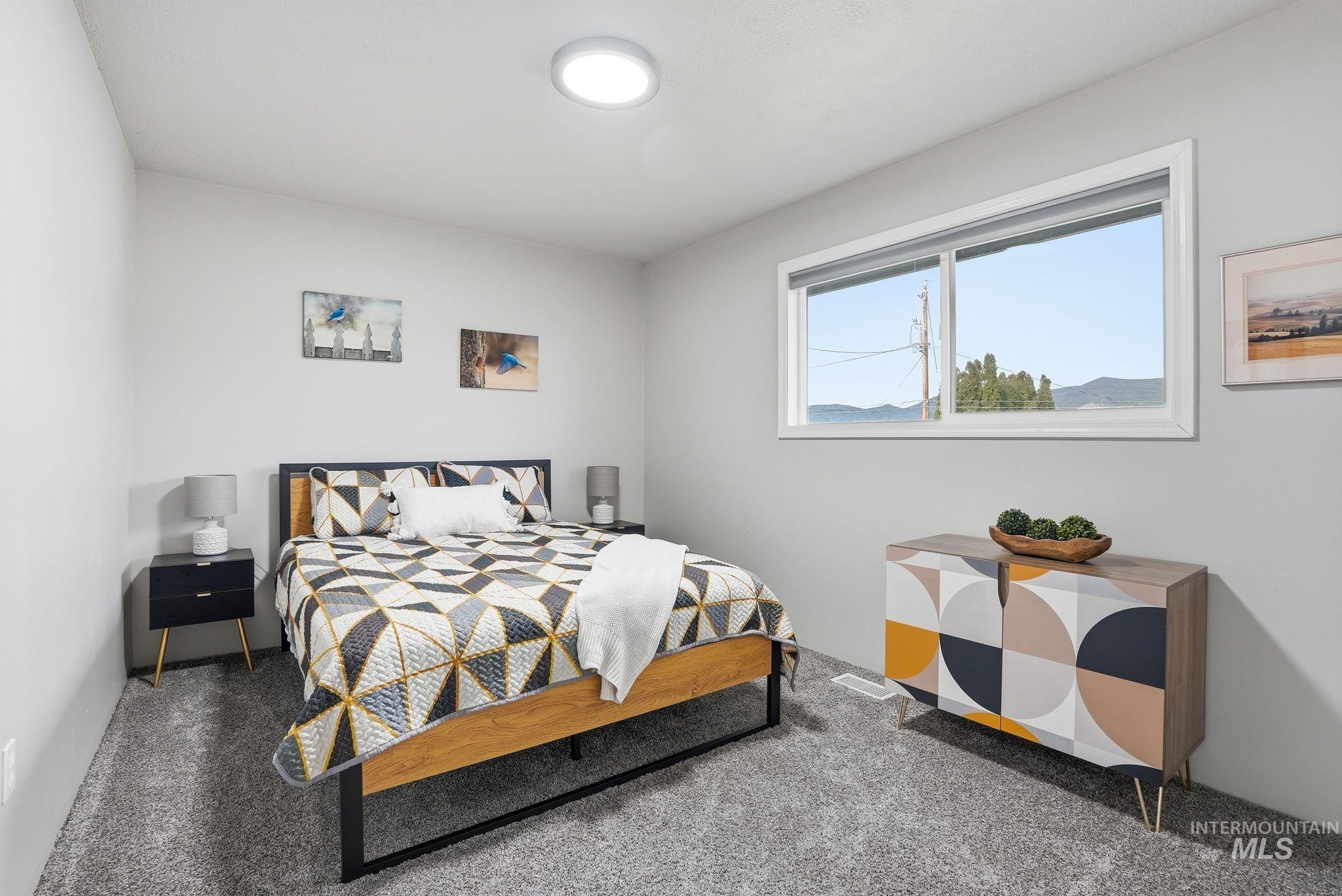 2435 Easy Street Clarkston, WA 99403 - Photo 23 of 49 Bedroom featuring carpet flooring