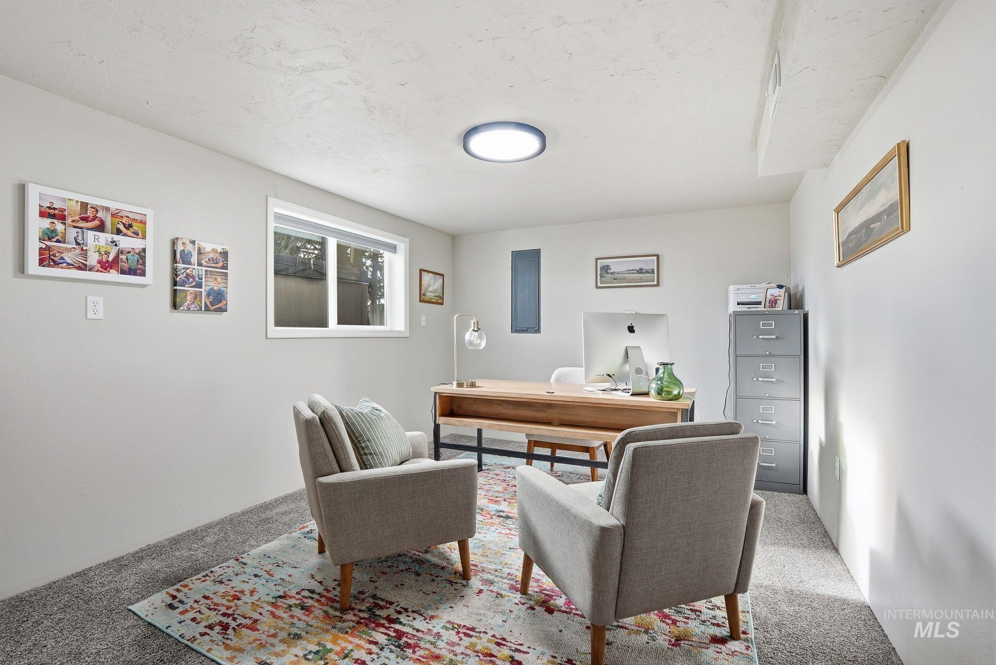 2435 Easy Street Clarkston, WA 99403 - Photo 28 of 49 View of carpeted home office