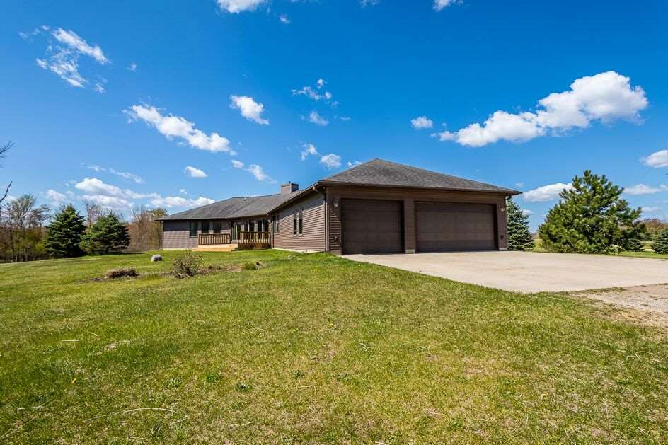 8771 Cockroft Road Eaton Rapids, MI 48827 - Photo 2 of 29 Photo 2