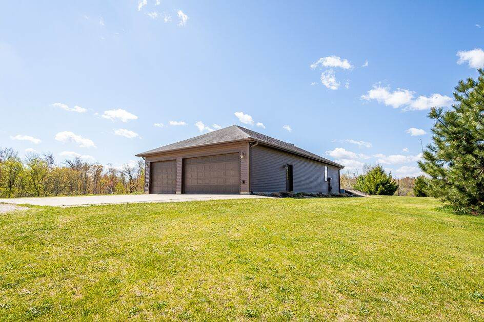 8771 Cockroft Road Eaton Rapids, MI 48827 - Photo 4 of 29 Photo 4