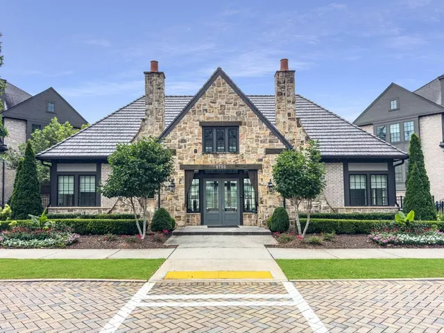 $650,000 | 6643 Beacon Drive, Atlanta, GA 30328