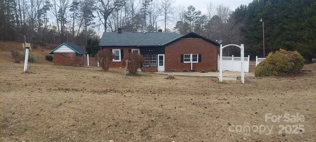 $179,999 | 4016 Highway 64, Rutherfordton, NC 28139