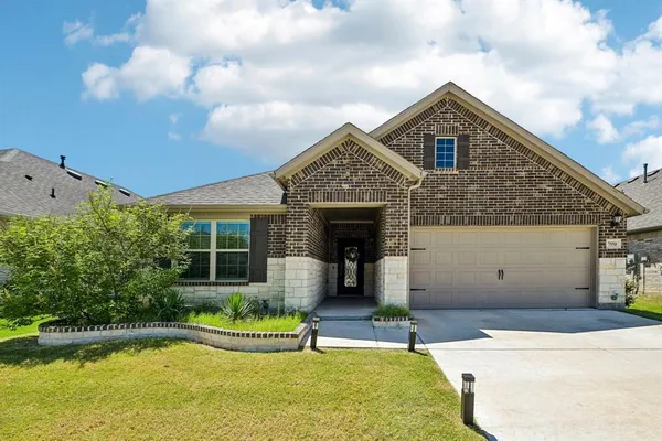 $435,000 | 7550 Wild Mint Trail, Venus, TX 76084