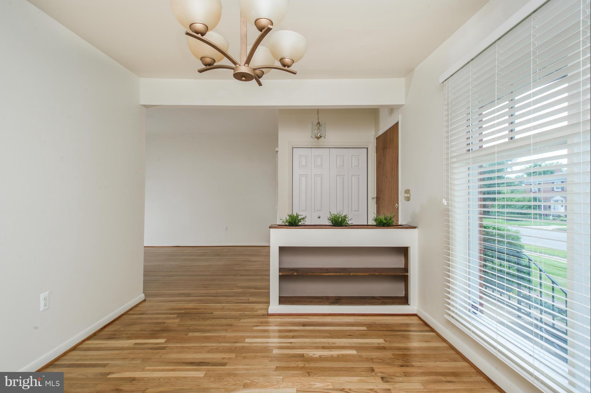 1300 Ablett Road Baltimore, MD 21239 - Photo 15 of 30 Dining Room